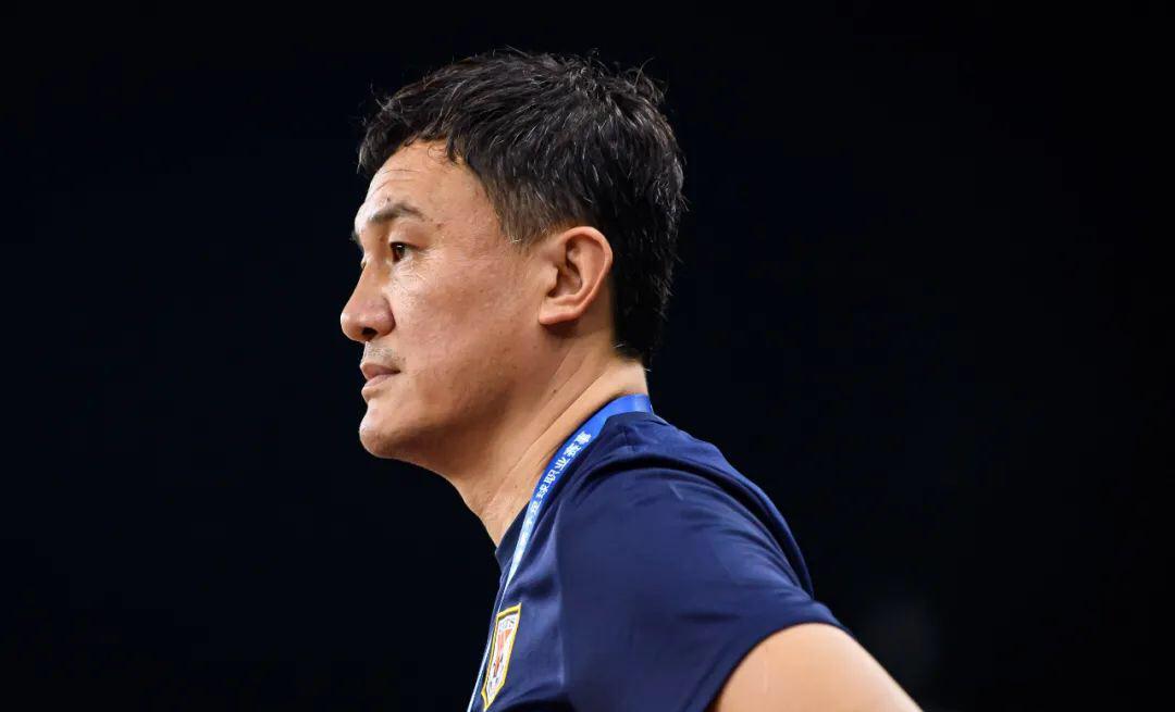 开云登录入口-包含山东泰山迎国王杯关键赛，赛后单刀错失，引发热议，临场指挥获称赞的词条